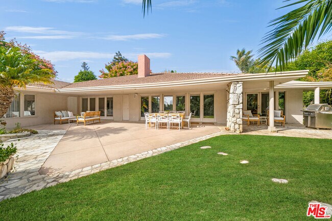 Building Photo - 1220 Corsica Dr
