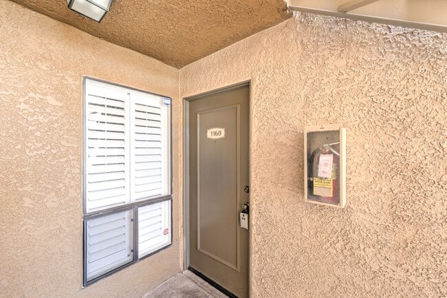 Building Photo - Desert Shores|Las Vegas 1 bedroom condo fo...