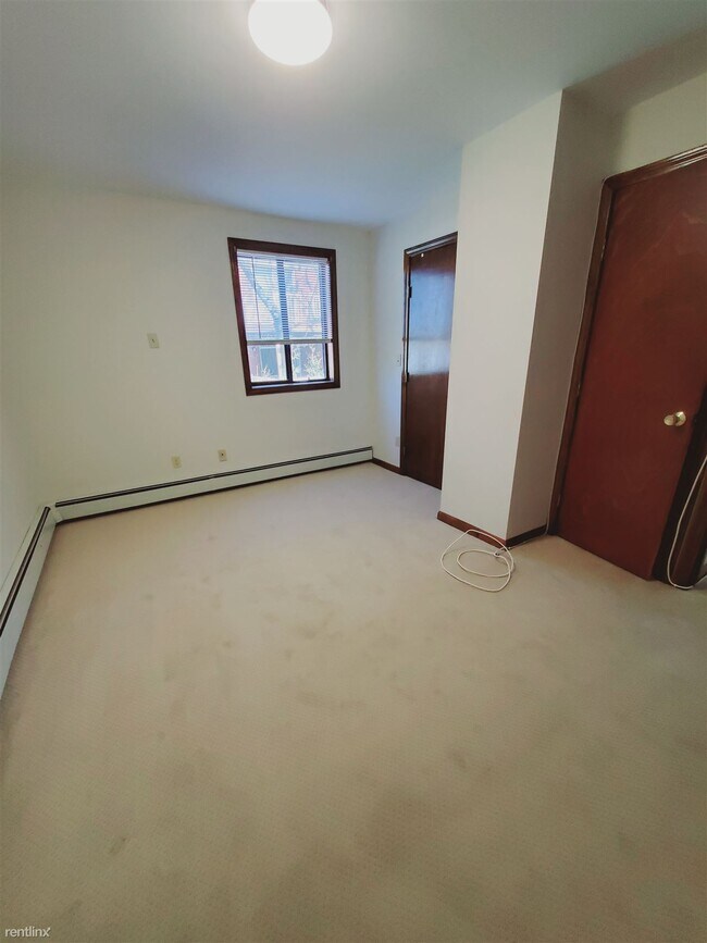 Building Photo - 1 br, 1 bath Condo - 980 Shippan Ave