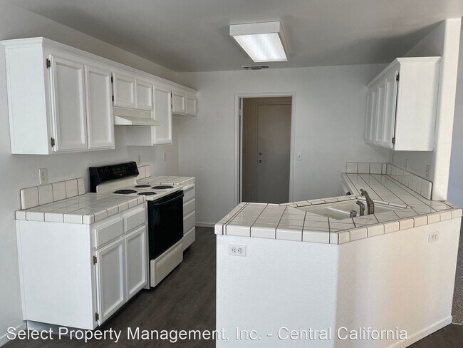Building Photo - 3 br, 2 bath House - 2721 4th St