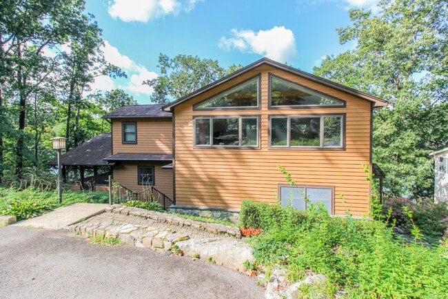 Building Photo - 34-40 Forty Acre Mountain Rd