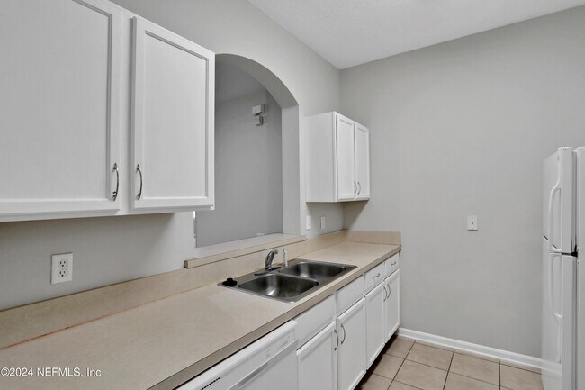 Foto del edificio - 10550 Baymeadows Rd