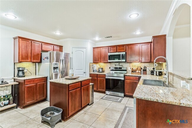 Foto del edificio - 1507 Hazelnut Dr