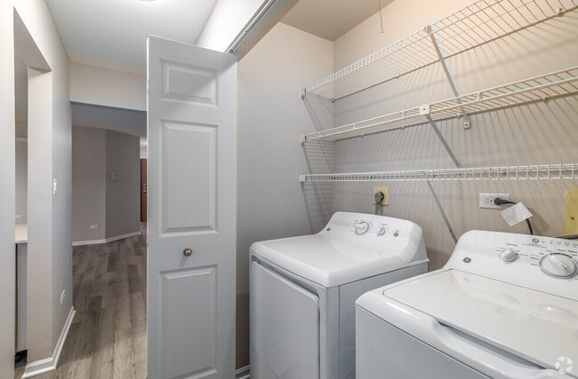 Full Size Washer & Dryer - Clover Ridge East Apartments