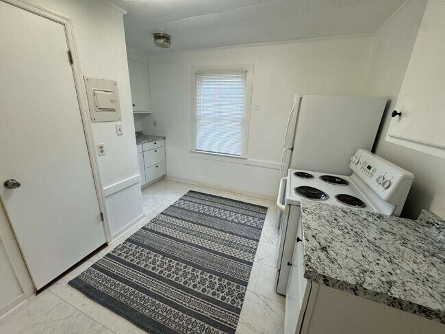 Foto del edificio - 1 bed, 1 full bath duplex in Pickens