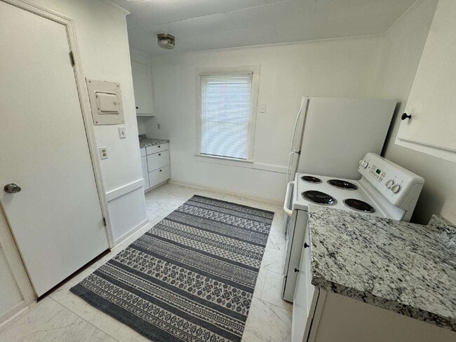 Building Photo - 1 bed, 1 full bath duplex in Pickens