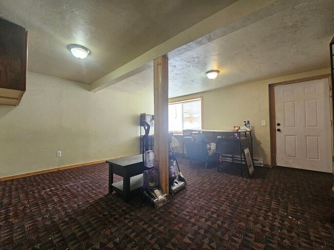 Foto del edificio - 1 Bedroom 1 Bath triplex