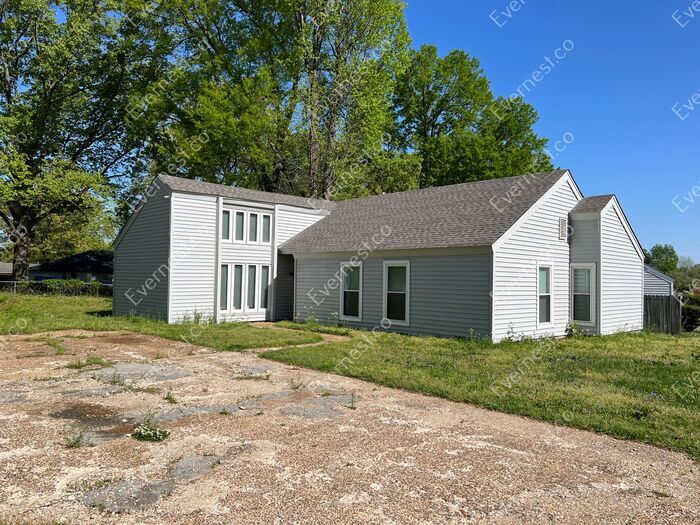 Beautiful 3 Bed & 2 Bath House! House for Rent in Memphis, TN