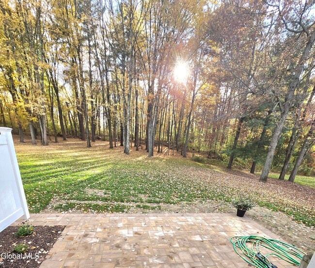 Foto del edificio - 8 Red Maple Ln