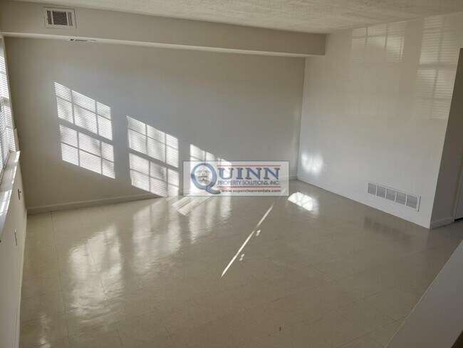 Foto del edificio - 54 Willow Ct