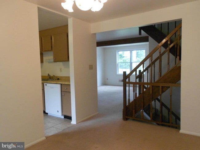 Building Photo - 110 Drexel Dr