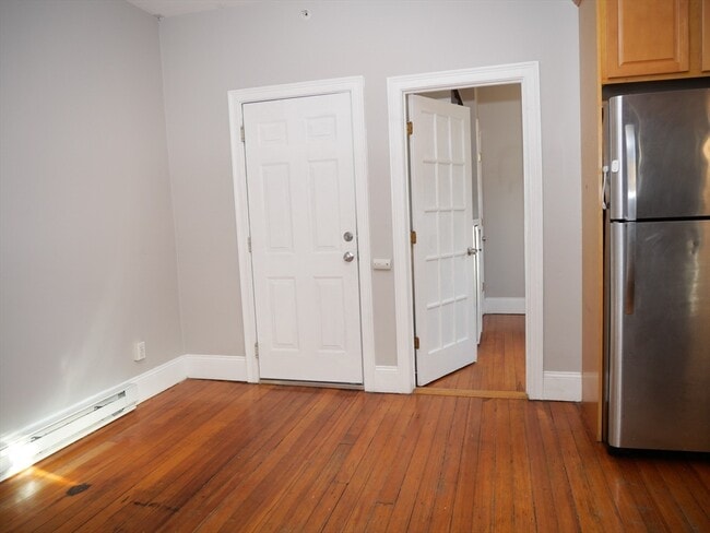 Building Photo - 16 Chestnut Hill Ave