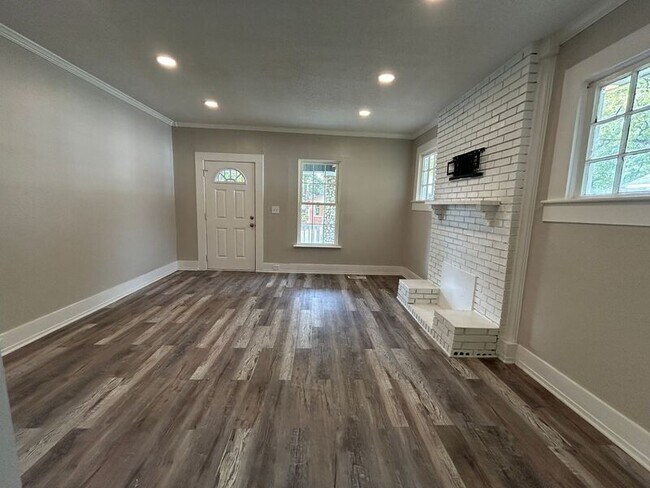 Building Photo - 4817 Court R