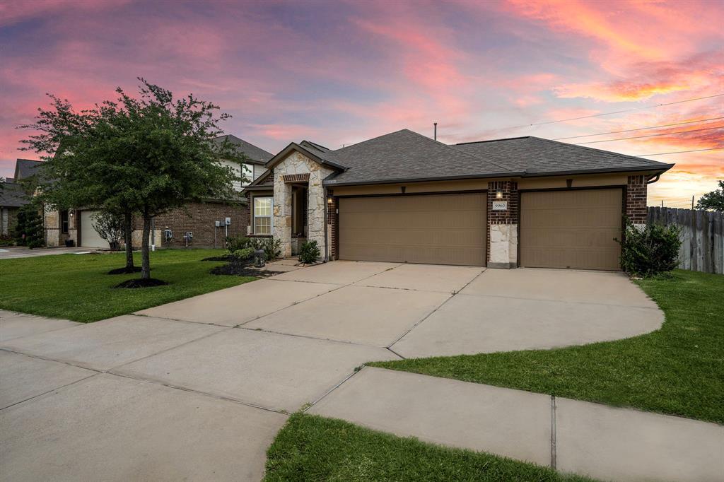 9960 Golden Field Ln, Brookshire, TX 77423 House for Rent in