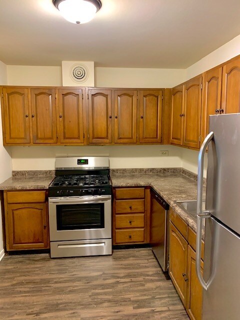 Foto del edificio - 300 S Maple Ave