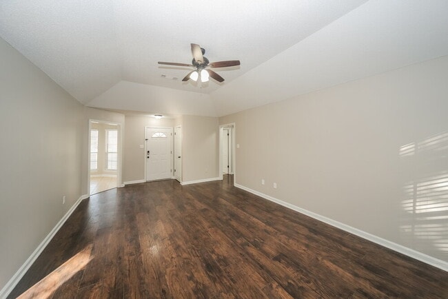 Building Photo - 5411 Corner Oak Dr