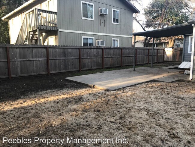 Building Photo - 2 br, 1 bath House - 632 W 7th St