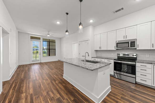 Building Photo - The Colony