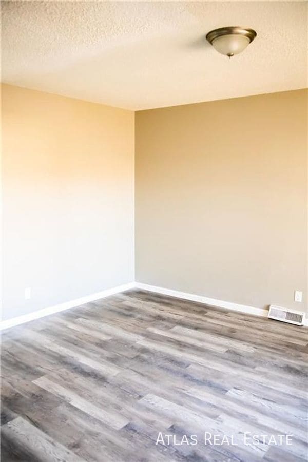 Building Photo - 1500 SW Sunset St