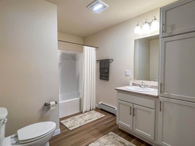 Interior Photo - SCS Rothschild