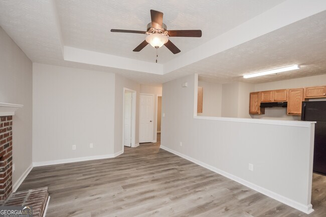 Building Photo - 1090 Overlook Dr