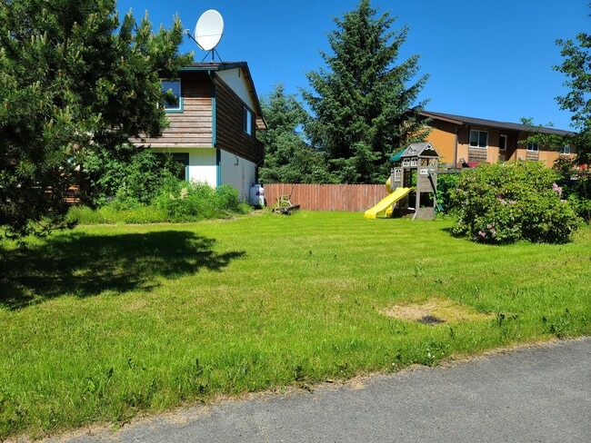 Yard - 3049 Wood Duck Ave