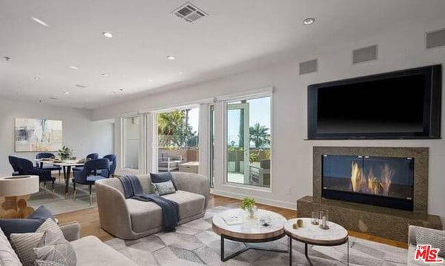 Foto del edificio - 2203 Ocean Ave