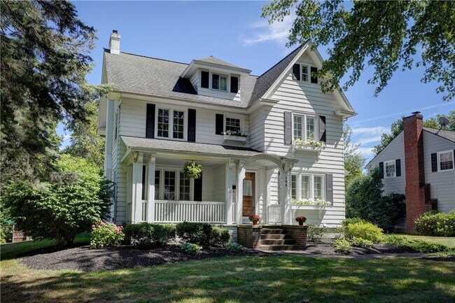 Foto del edificio - 106 Ellingwood Dr