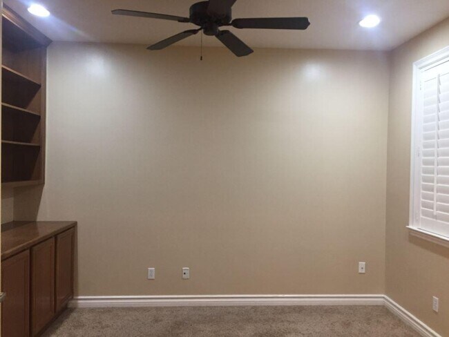 Foto del edificio - 1726 W Lumber St