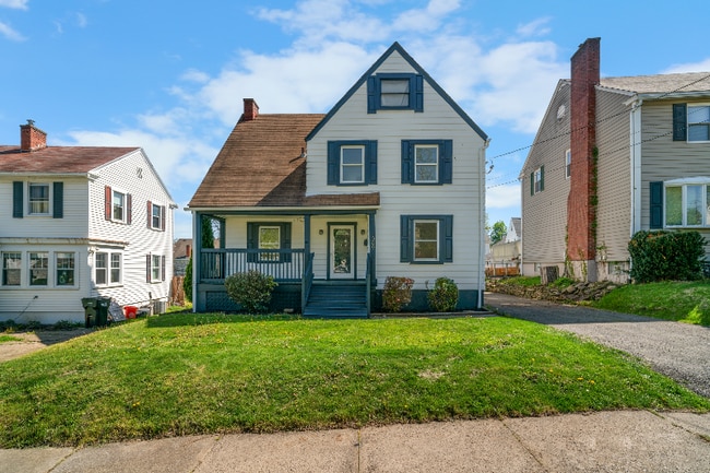 Building Photo - 609 Owens St