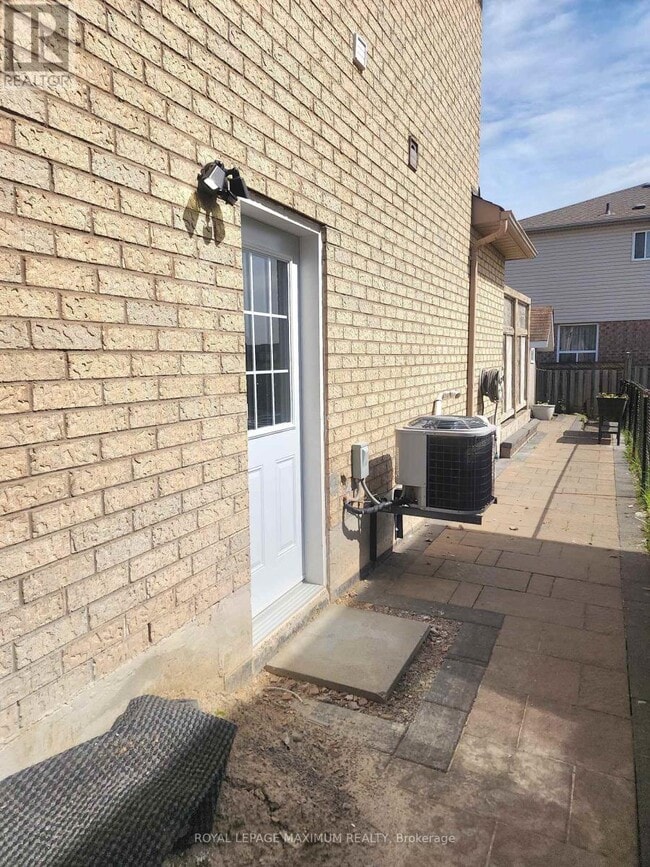 Building Photo - 87 Breeze Dr