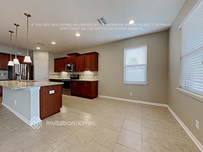 Foto del edificio - 2235 Landside Dr