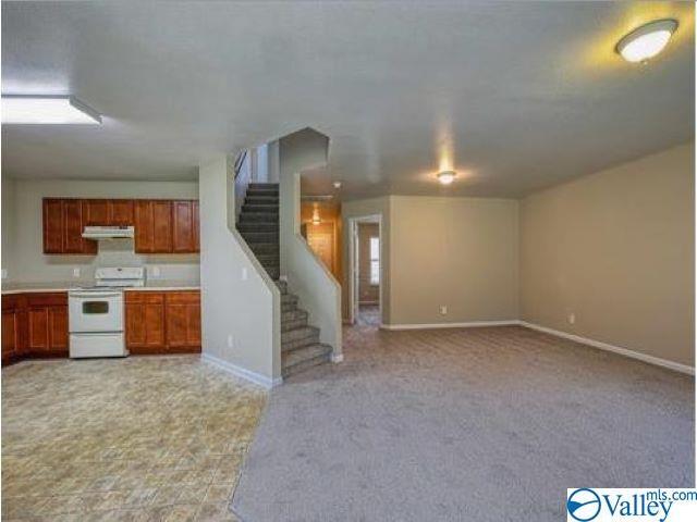 Building Photo - 334 Jasmine Dr