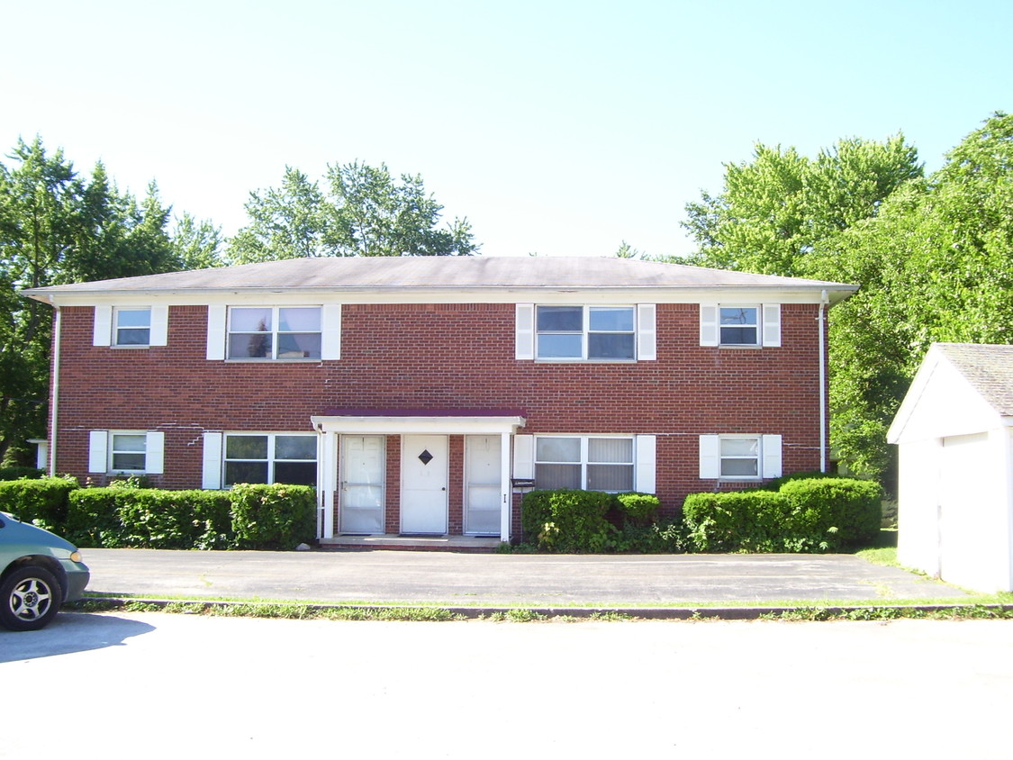 4 Apt. building - 814 S 24th St