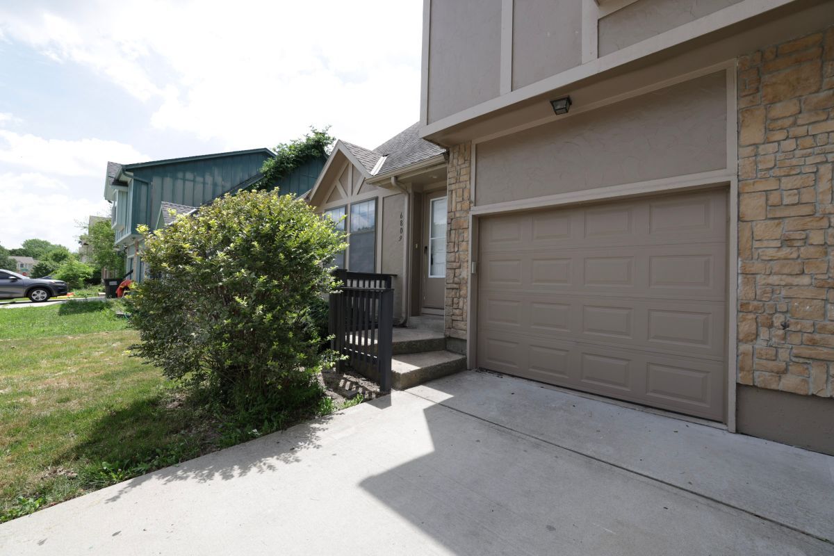 Foto principal - 6809 W 149th Terrace