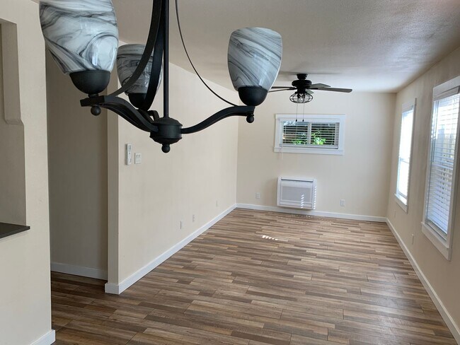 Foto del edificio - Remodeled/ private setting