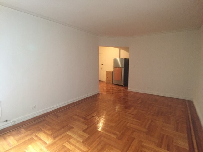 Foto del edificio - 600 West 218th Street