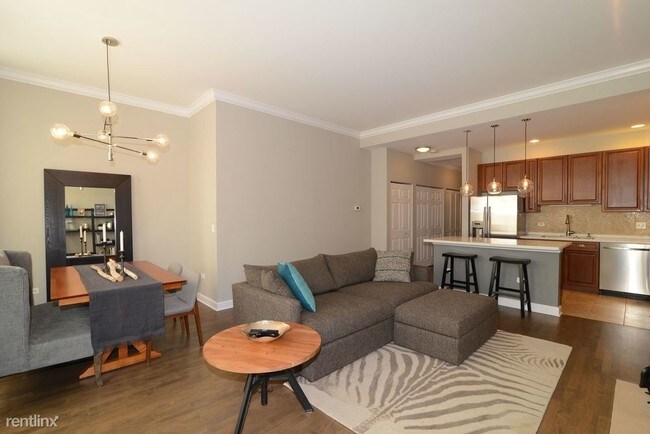 Building Photo - 2 br, 2 bath Condo - 247 W Scott St