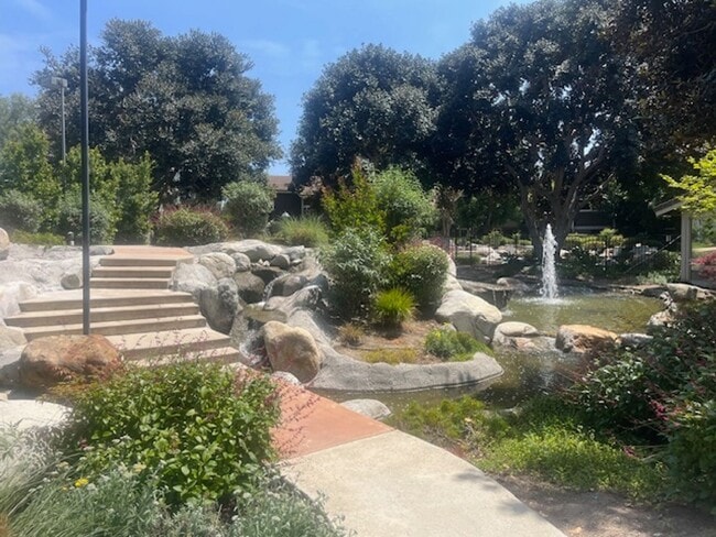 Foto del edificio - IRVINE 1 BEDROOM 1 BATH CONDO $2250
