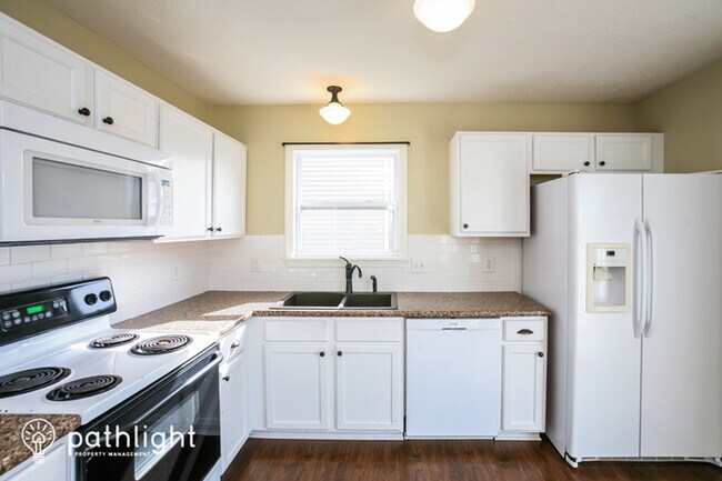 Building Photo - 1611 Ashley Dr, Lebanon, IN, 46052