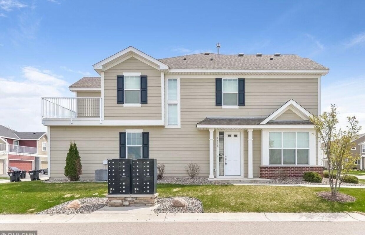 Primary Photo - 8410 Jonquil Ln N