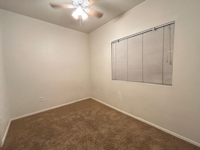 Building Photo - Gated 2 Bedroom, 2 Bathroom Condo with tons of space