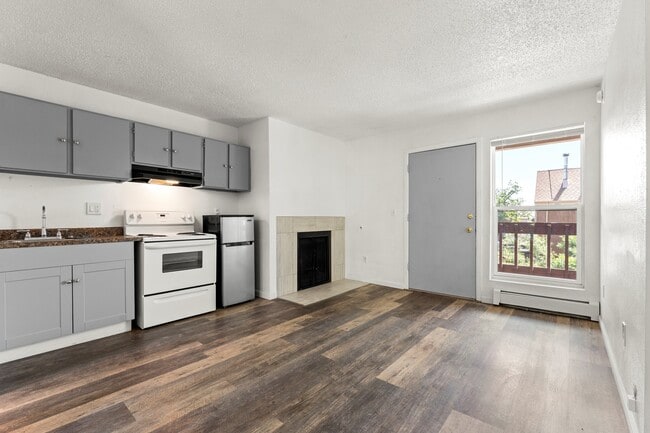 Building Photo - Goss Street Apartments