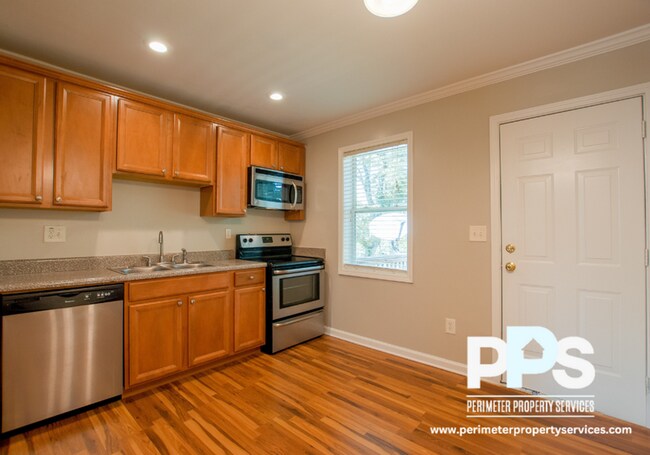 Foto del edificio - 2145 Bolton Rd NW