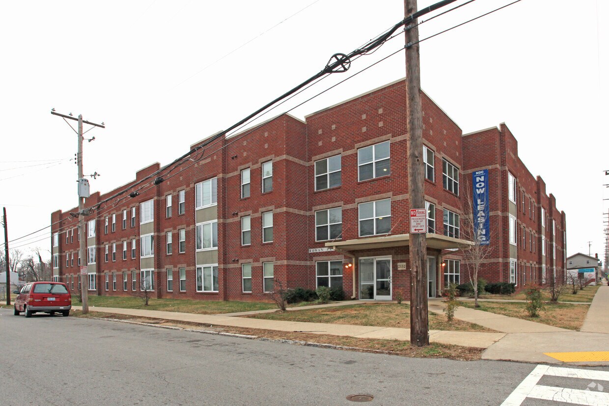 Rowan Place 2132 Rowan St Louisville, KY Apartments for Rent in