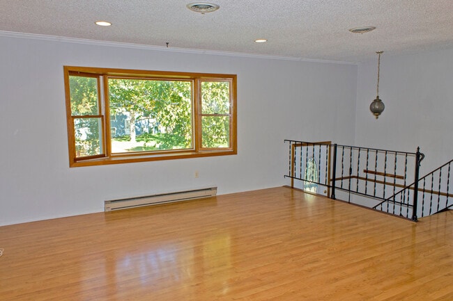 Living Room - 1734 Santee Trl