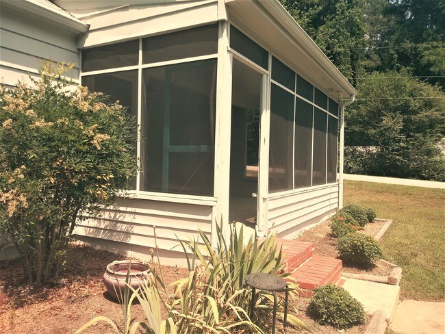 Building Photo - 3300 Cole Mill Rd