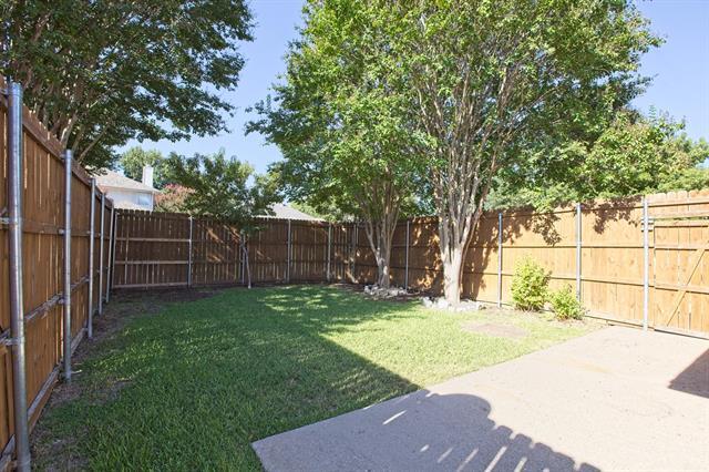 Building Photo - 4814 Redwood Dr