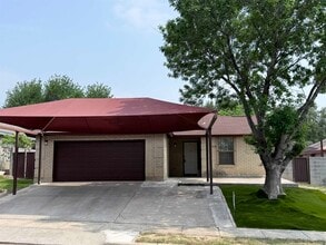 Building Photo - 1709 Kingwood Dr