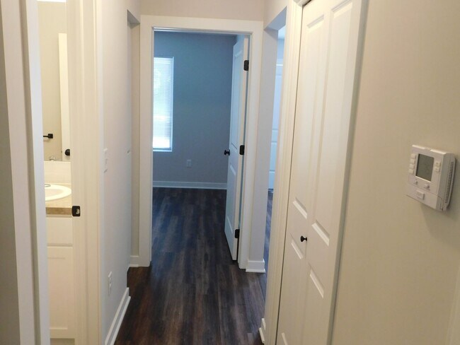 Foto del edificio - Cozy 2 bedroom/1 bath home in El Dorado